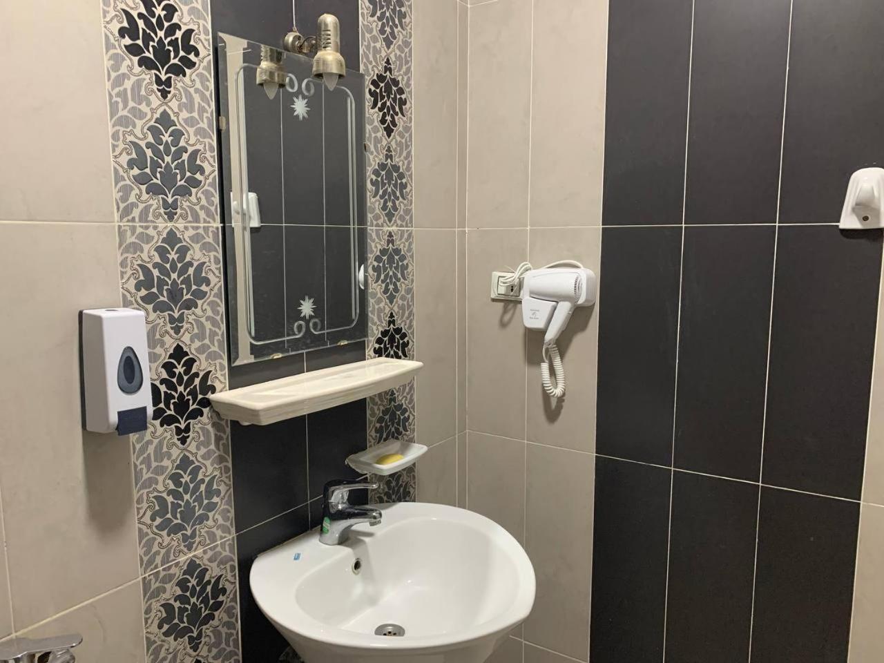 Capo Pyramid Hotel Kafret el-Gabal Екстериор снимка